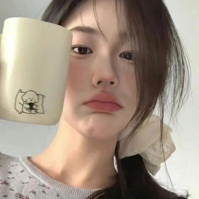 哈啰,我叫朵莉丝
